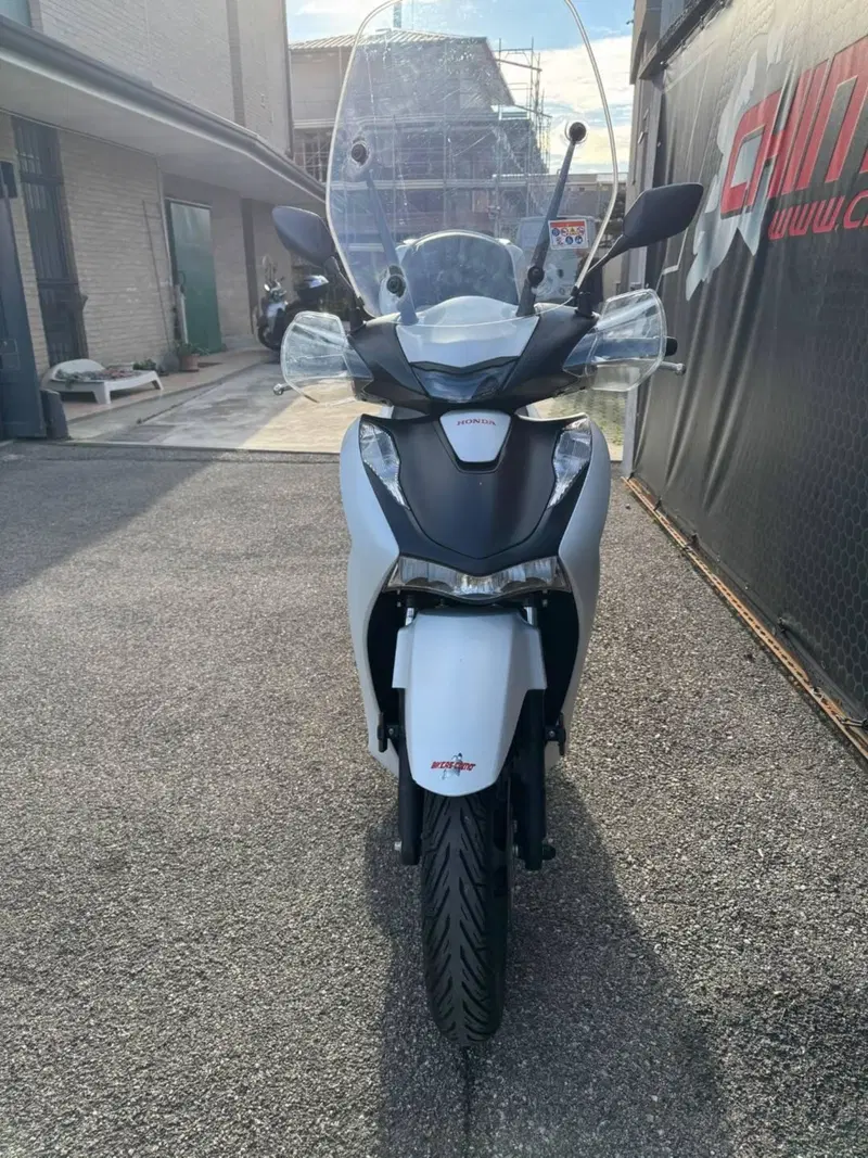 Honda SH 150i Sport (2024 - 25) (6)