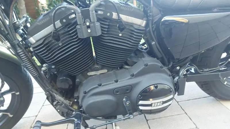 Harley-Davidson 883 Iron (2014 - 16) - XL 883N (7)