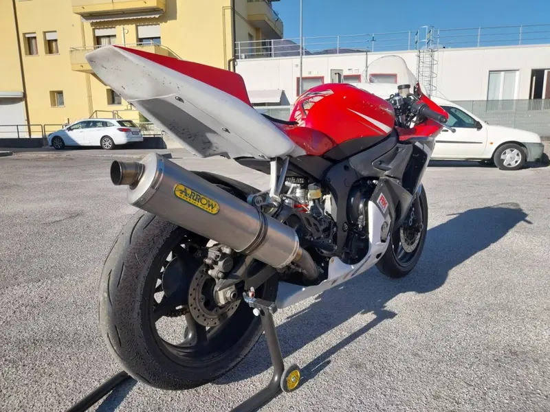 Yamaha YZF R6 (2003 - 04) (5)