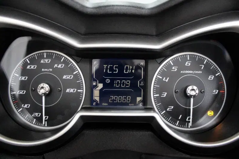Yamaha X-Max 400 ABS (2017 - 20) (6)