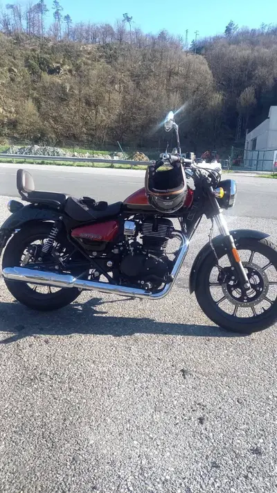 Royal Enfield Meteor 350 Aurora (2024 - 26) usata