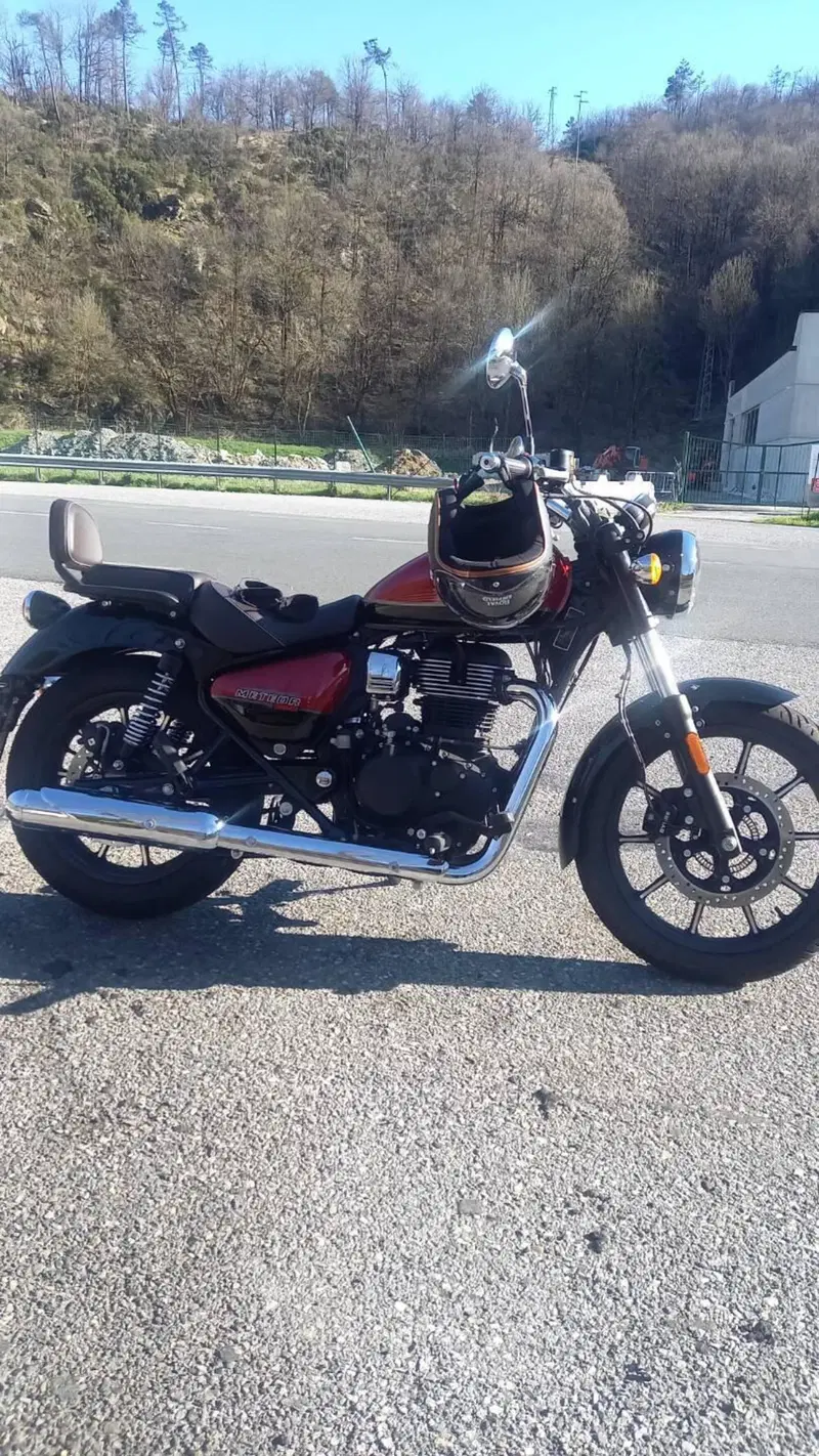 Royal Enfield Meteor 350 Aurora (2024 - 26)