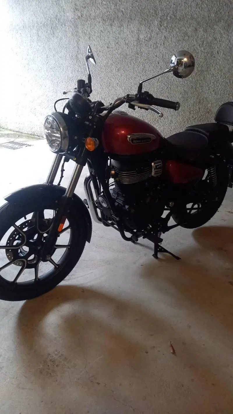 Royal Enfield Meteor 350 Aurora (2024 - 26) (4)