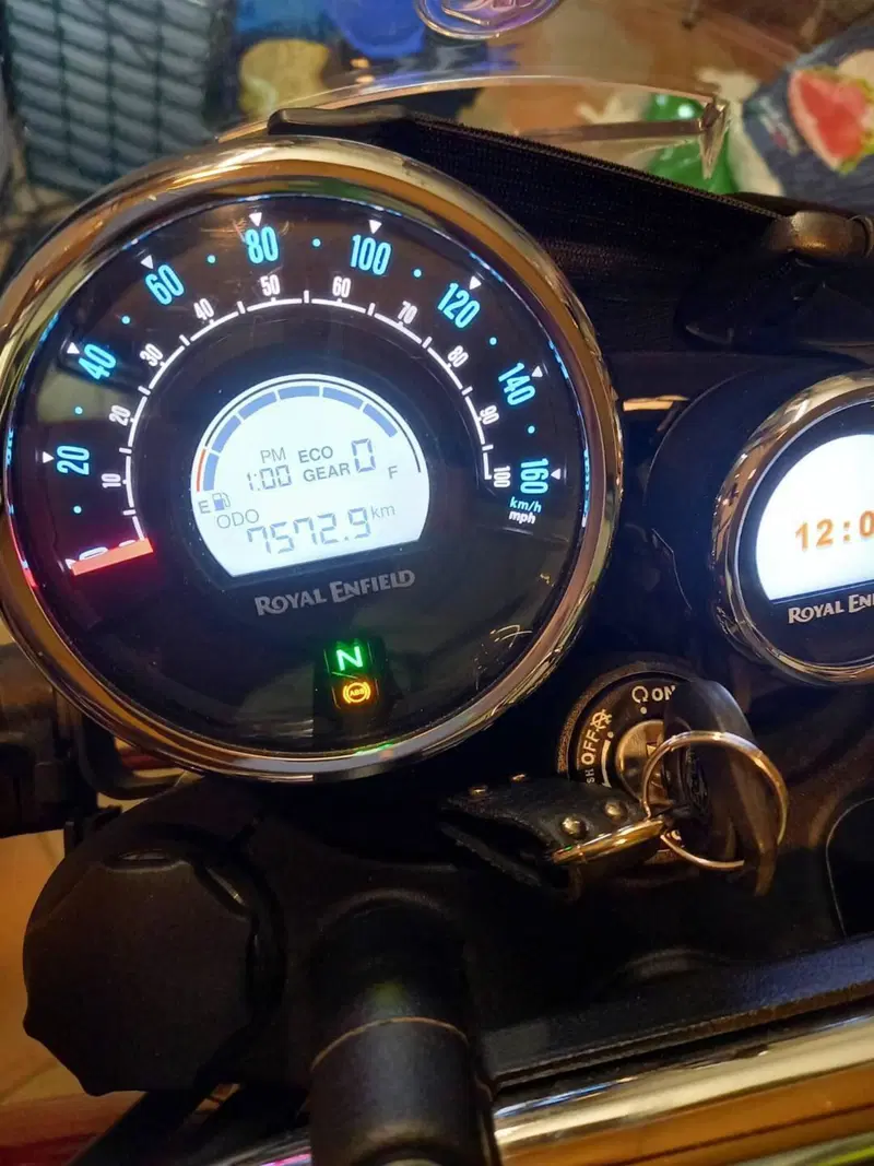 Royal Enfield Meteor 350 Aurora (2024 - 26) (5)