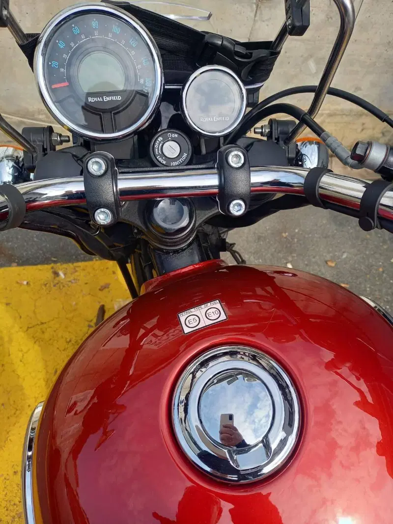 Royal Enfield Meteor 350 Aurora (2024 - 26) (10)