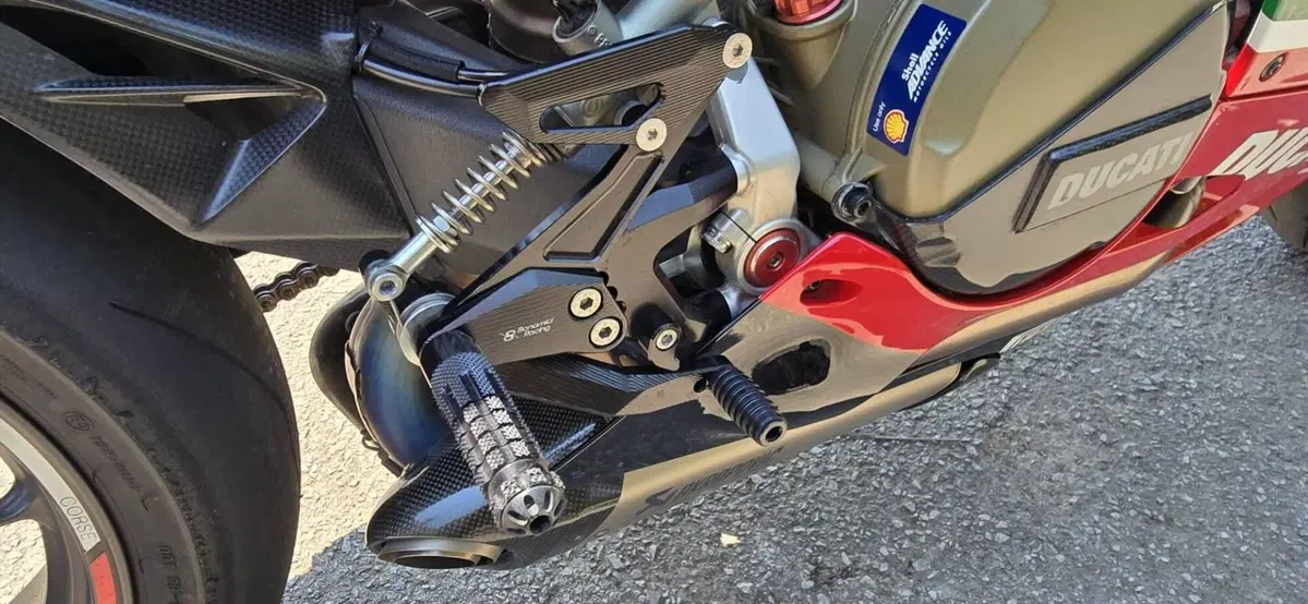 Ducati Panigale V2 Bayliss 1st Championship 20th Anniversary (2021 - 24) (9)
