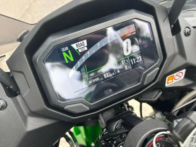 Kawasaki Ninja 1100 SX SE Performance (2025 - 26) (5)