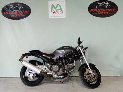 Ducati Monster 750 Dark (1999 - 02) usata