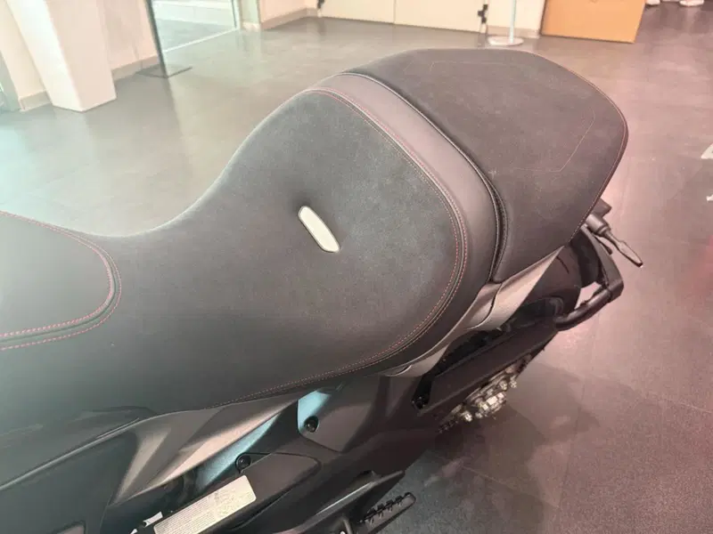 Ducati Diavel V4 (2023 - 26) (7)