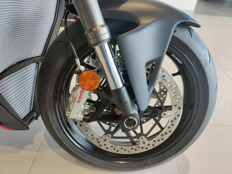 Ducati Streetfighter V4 (2025 - 26) (7)