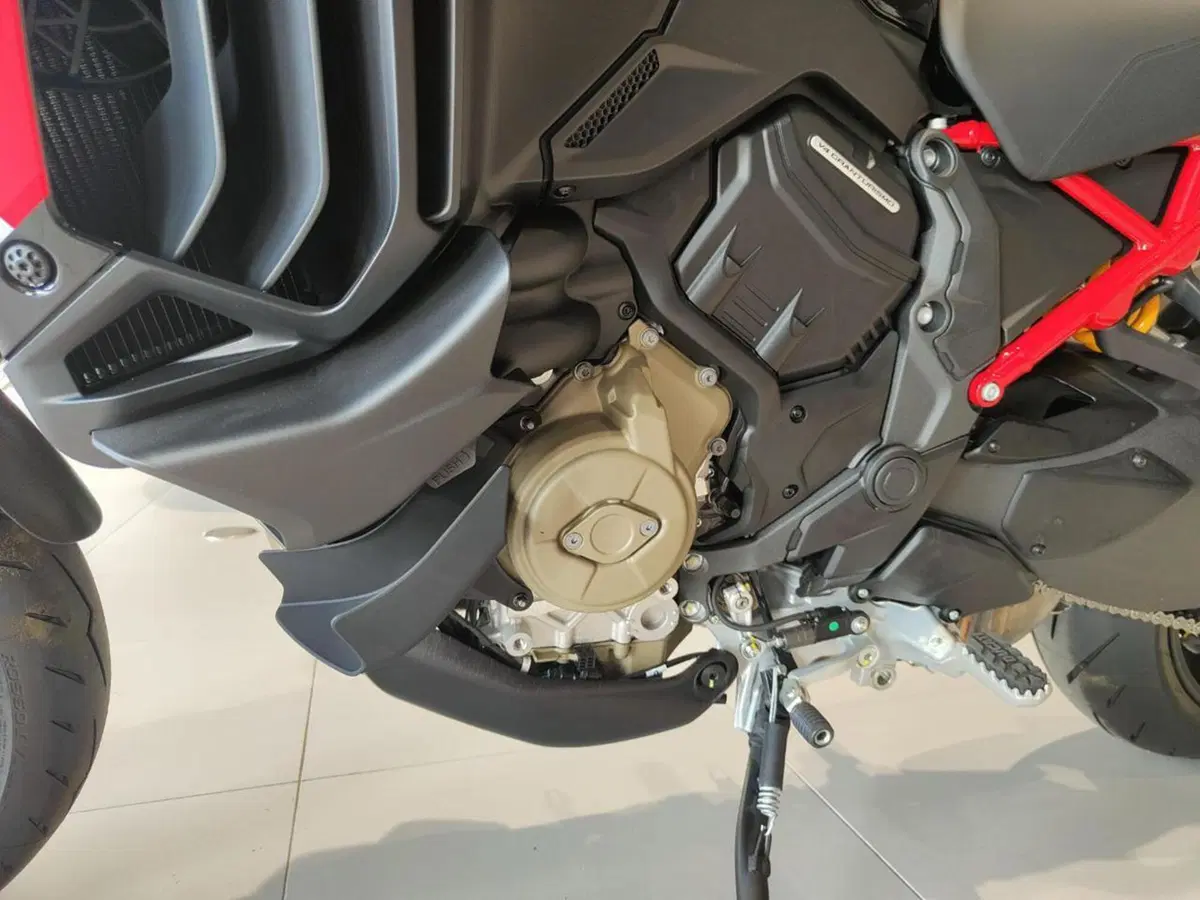 Ducati Multistrada V4 Pikes Peak (2025 - 26) (13)