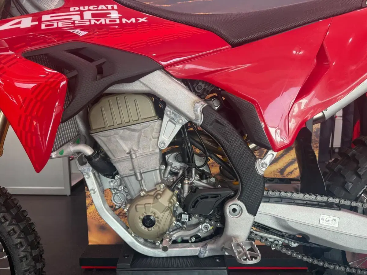 Ducati Desmo450 MX (2026) (4)