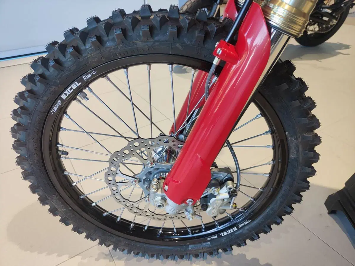 Ducati Desmo450 MX (2026) (9)