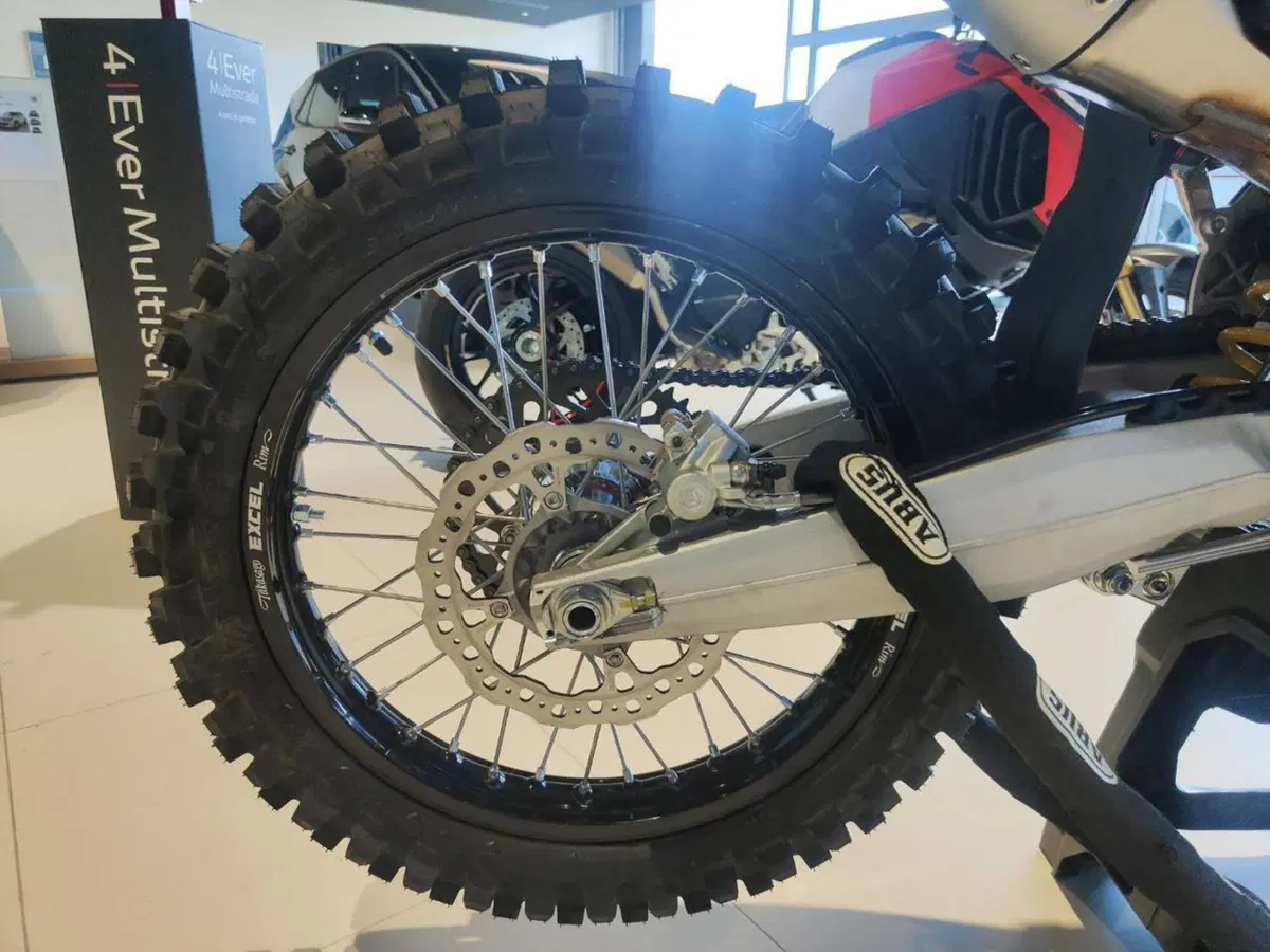 Ducati Desmo450 MX (2026) (12)