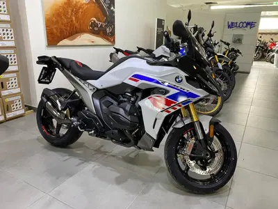 Bmw R 1300 RS (2026) nuova
