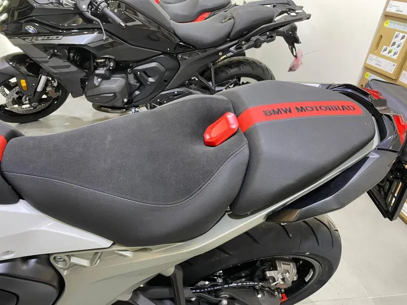 Bmw R 1300 RS (2026) (9)