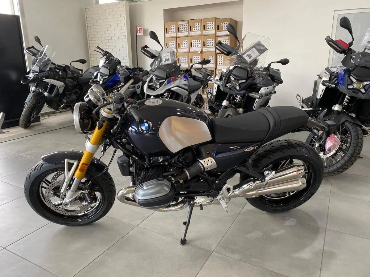 Bmw R 12 nineT (2023 - 26) (2)