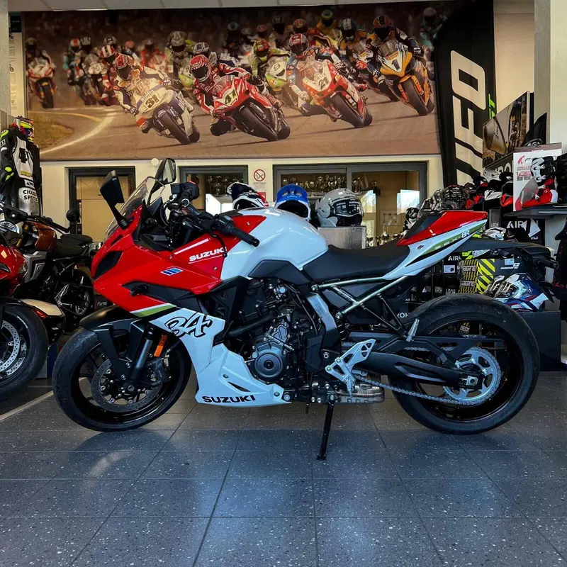 Suzuki GSX-8R Legend Edition (2024)