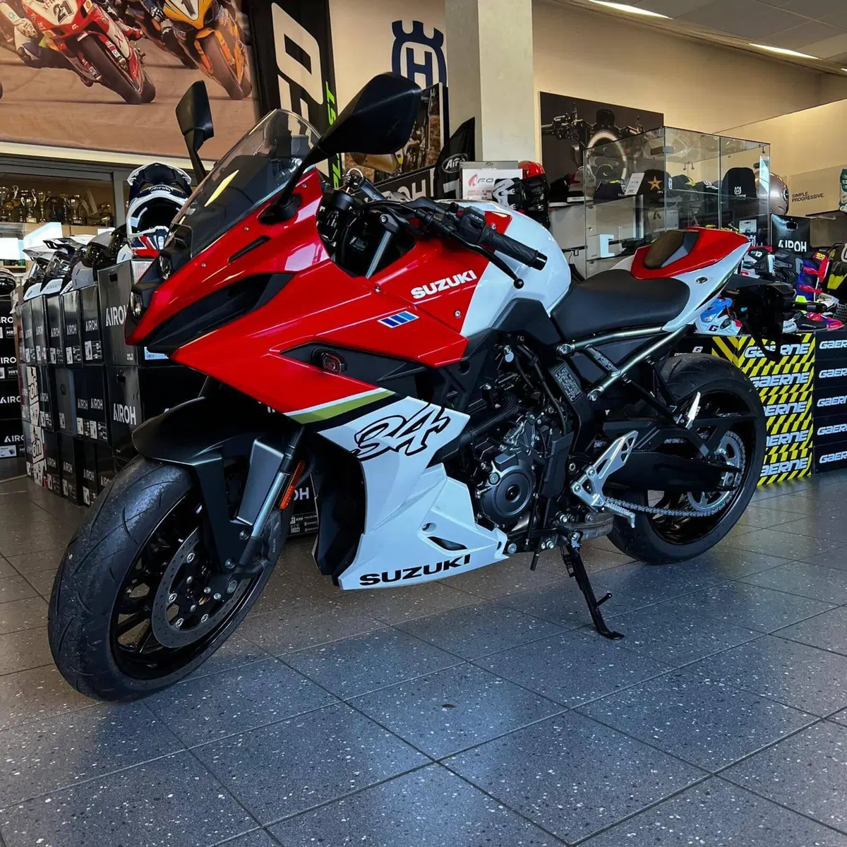 Suzuki GSX-8R Legend Edition (2024) (2)