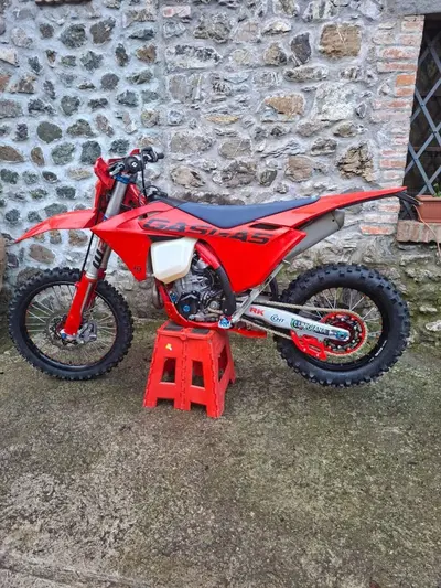 GASGAS EC 500 F (2026) usata