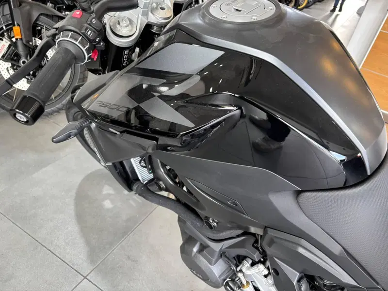 Bmw F 900 R (2025 - 26) (10)