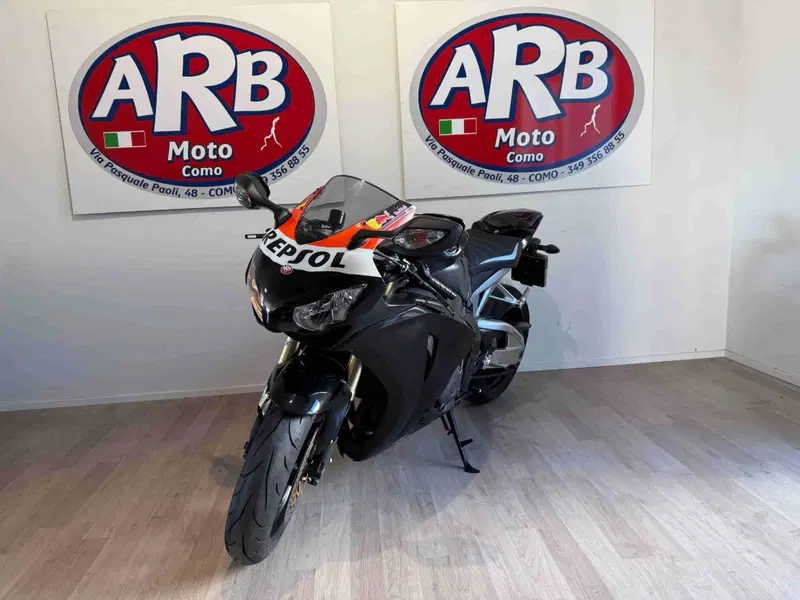 Honda CBR 1000 RR Fireblade (2008 - 11) (2)
