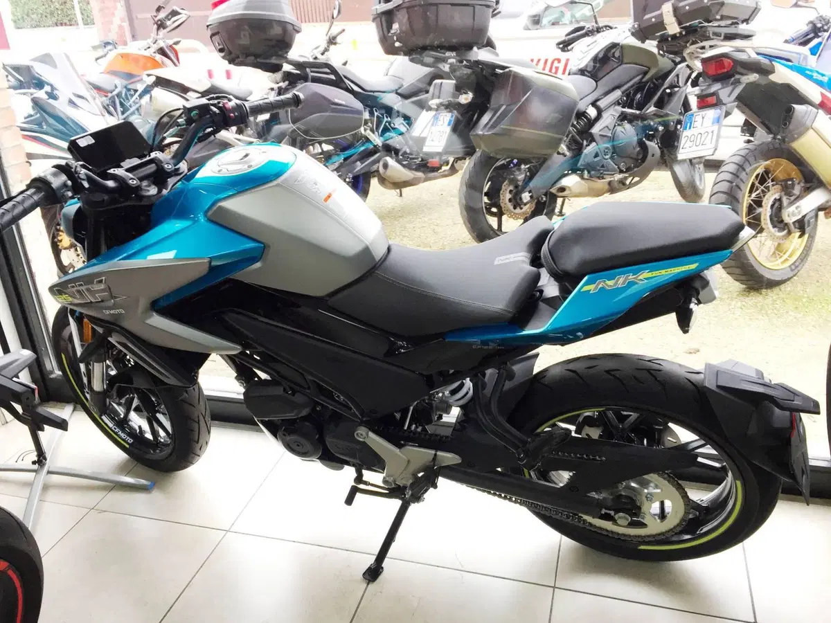 CFMOTO 125NK (2025 - 26) (4)