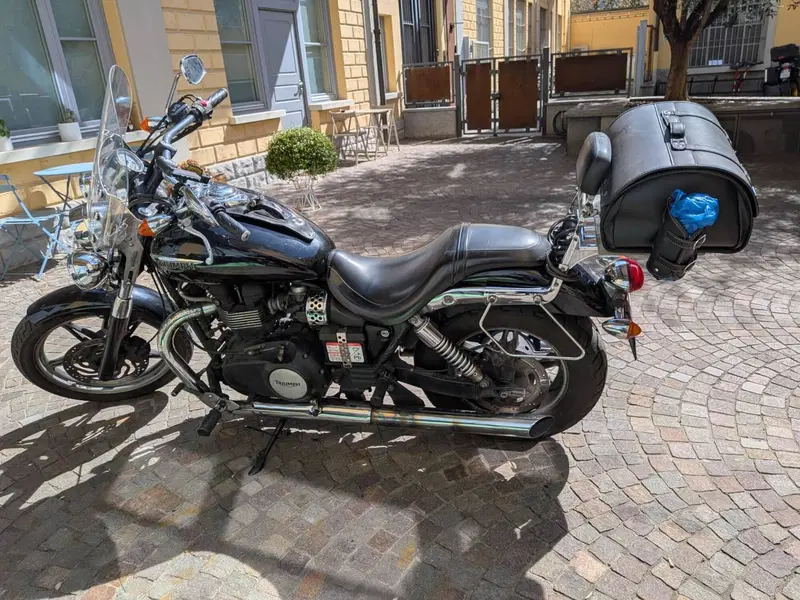 Triumph Speedmaster 865 (2010 - 17) (2)