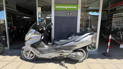 Suzuki Burgman AN 400 (2008 - 13) usata