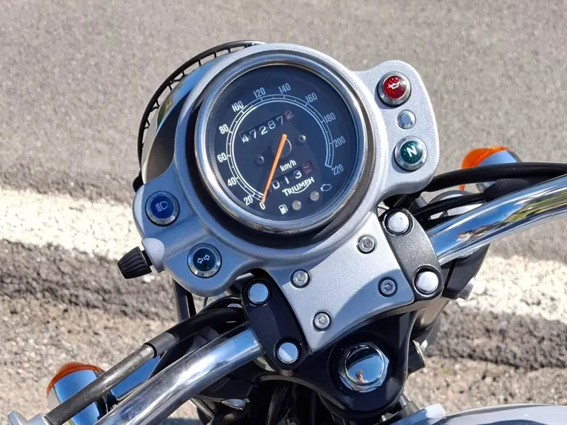 Triumph Scrambler (2006 - 17) (2)