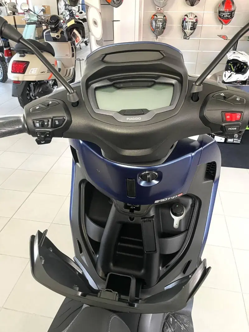 Piaggio Beverly 310 S (2025 - 26) (3)