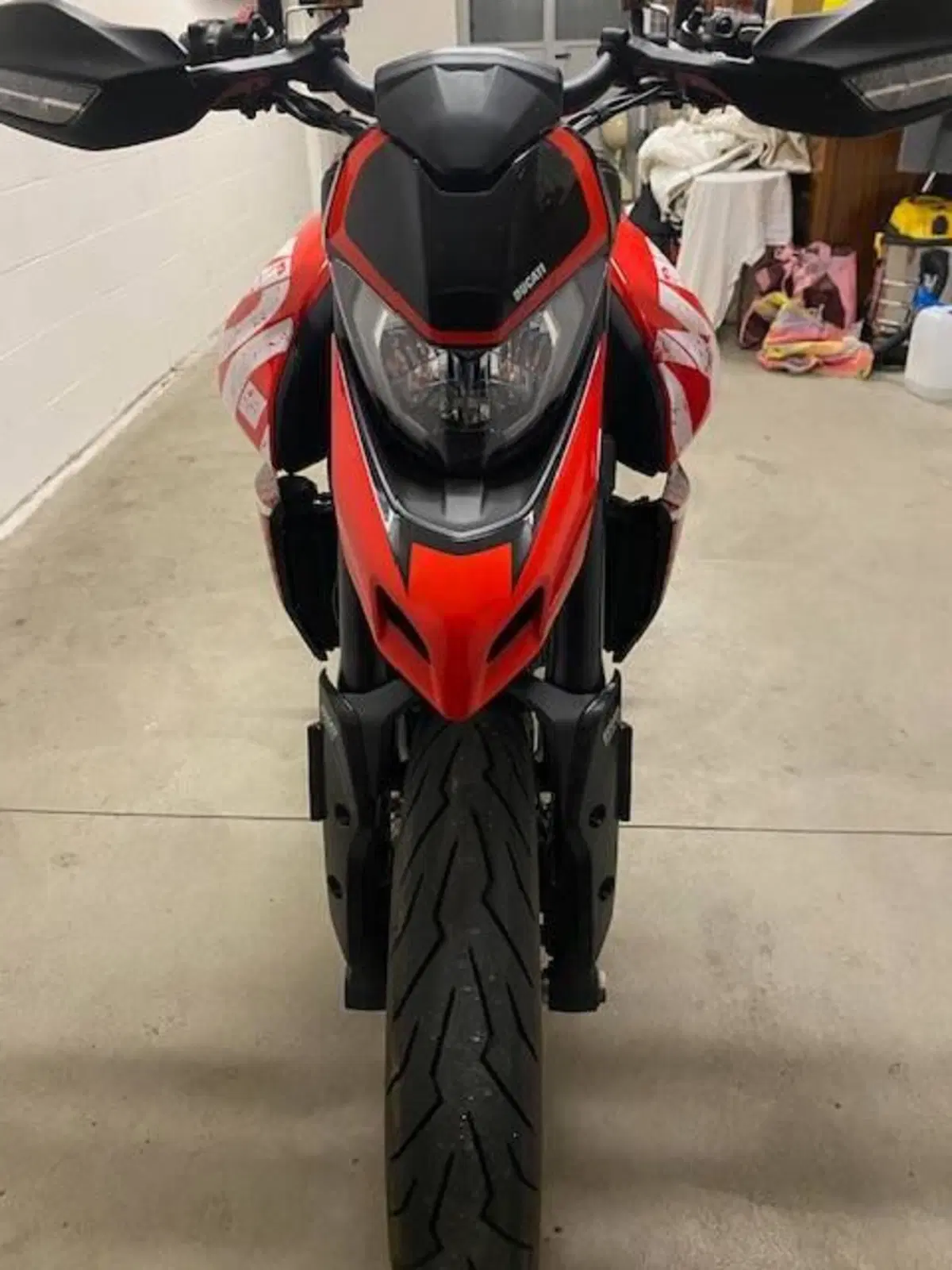 Ducati Hypermotard 950 RVE (2022 - 25) (2)