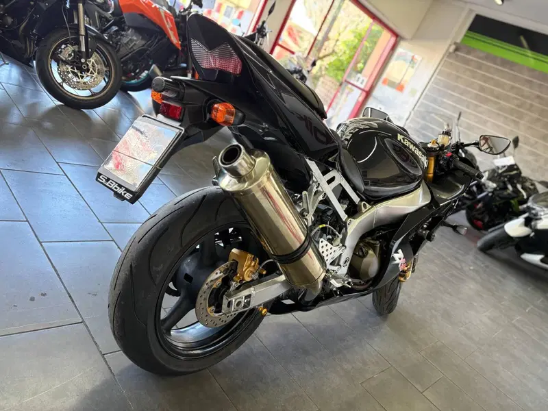 Kawasaki Ninja 636 ZX-6R (2003 - 04) (5)