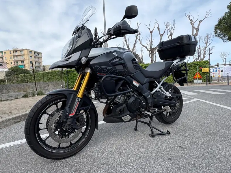 Suzuki V-Strom 1000 ABS No compromise LE (2015 - 17) (2)