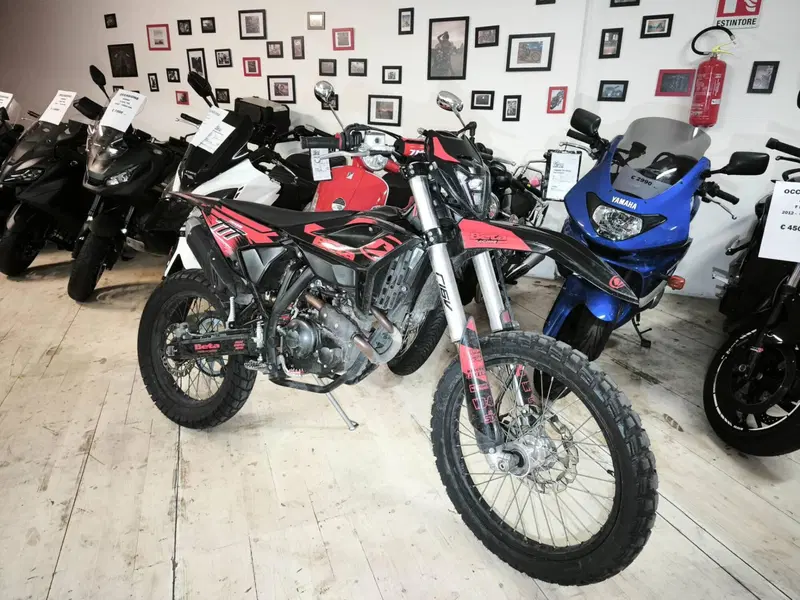 Betamotor RR 125 4T Motard R (2023 - 24) (3)