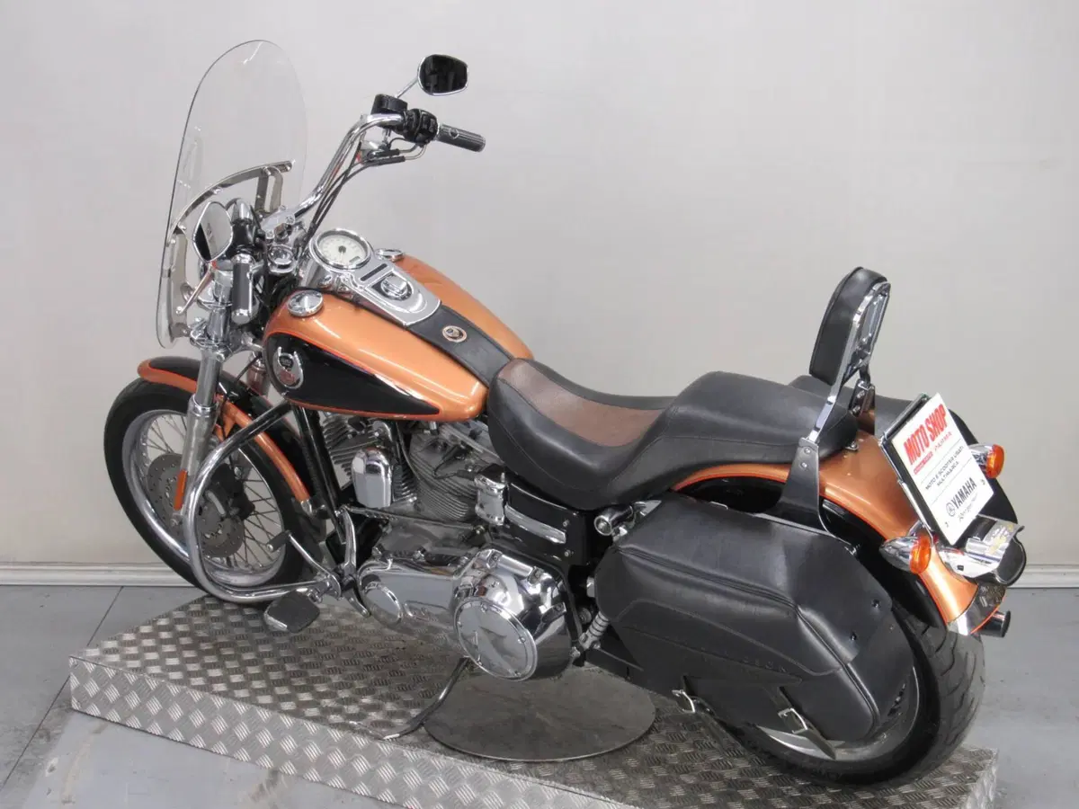 Harley-Davidson 1584 Super Glide Custom (2008 - 13) - FXDC (6)