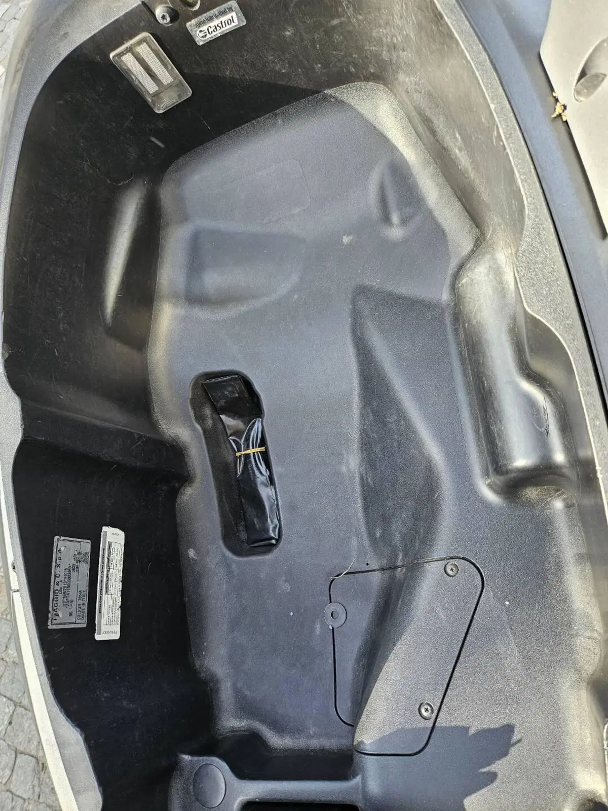 Piaggio Mp3 300 LT Yourban Sport (2017 - 19) (4)