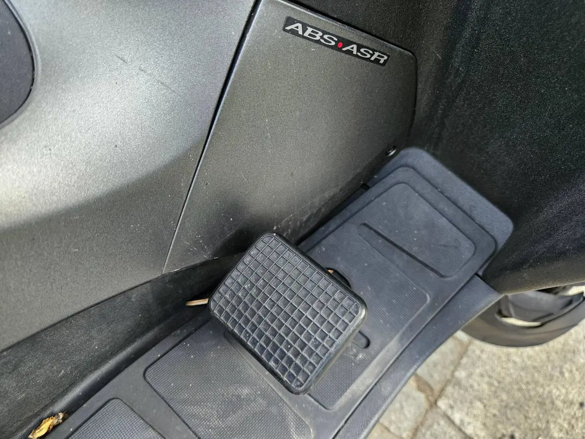 Piaggio Mp3 300 LT Yourban Sport (2017 - 19) (7)