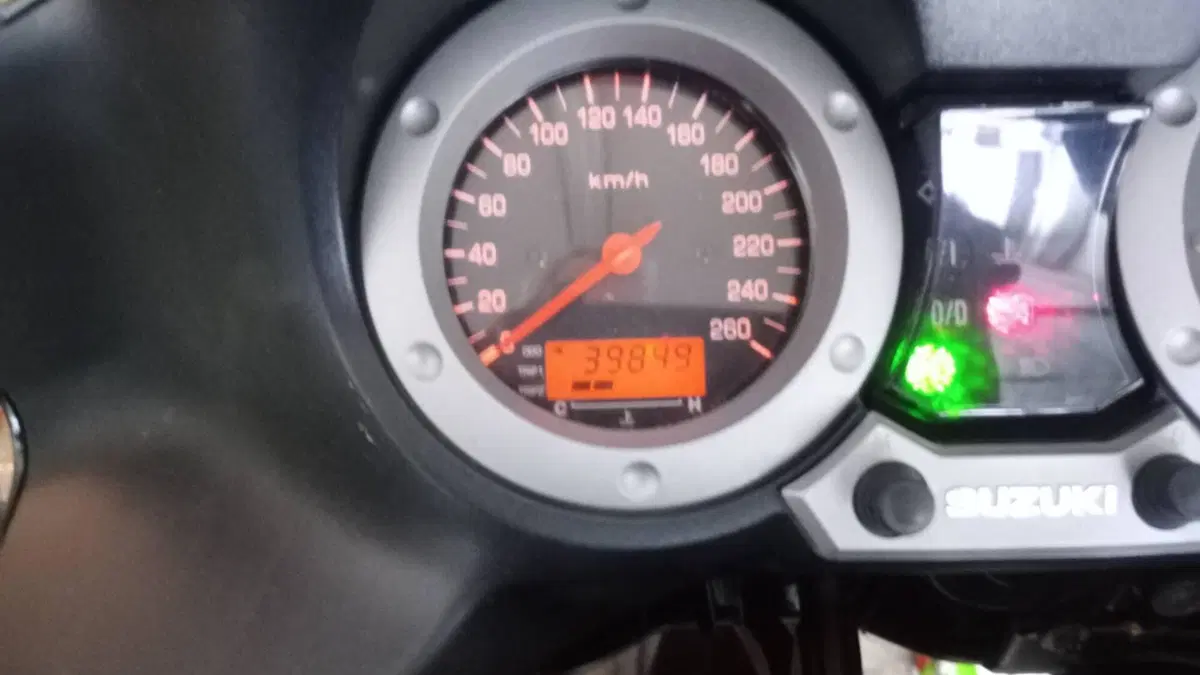 Suzuki V-Strom 1000 (2002 - 06)