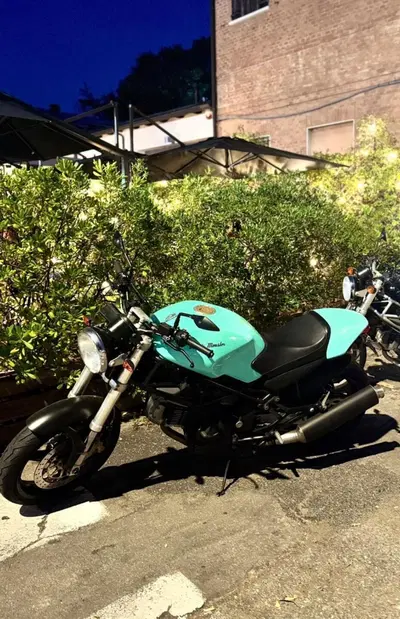 Ducati Monster 600 Dark (1998 - 01) usata