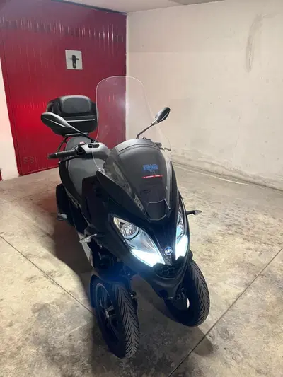 Piaggio MP3 300 ABS Hpe (2021 - 24) usata