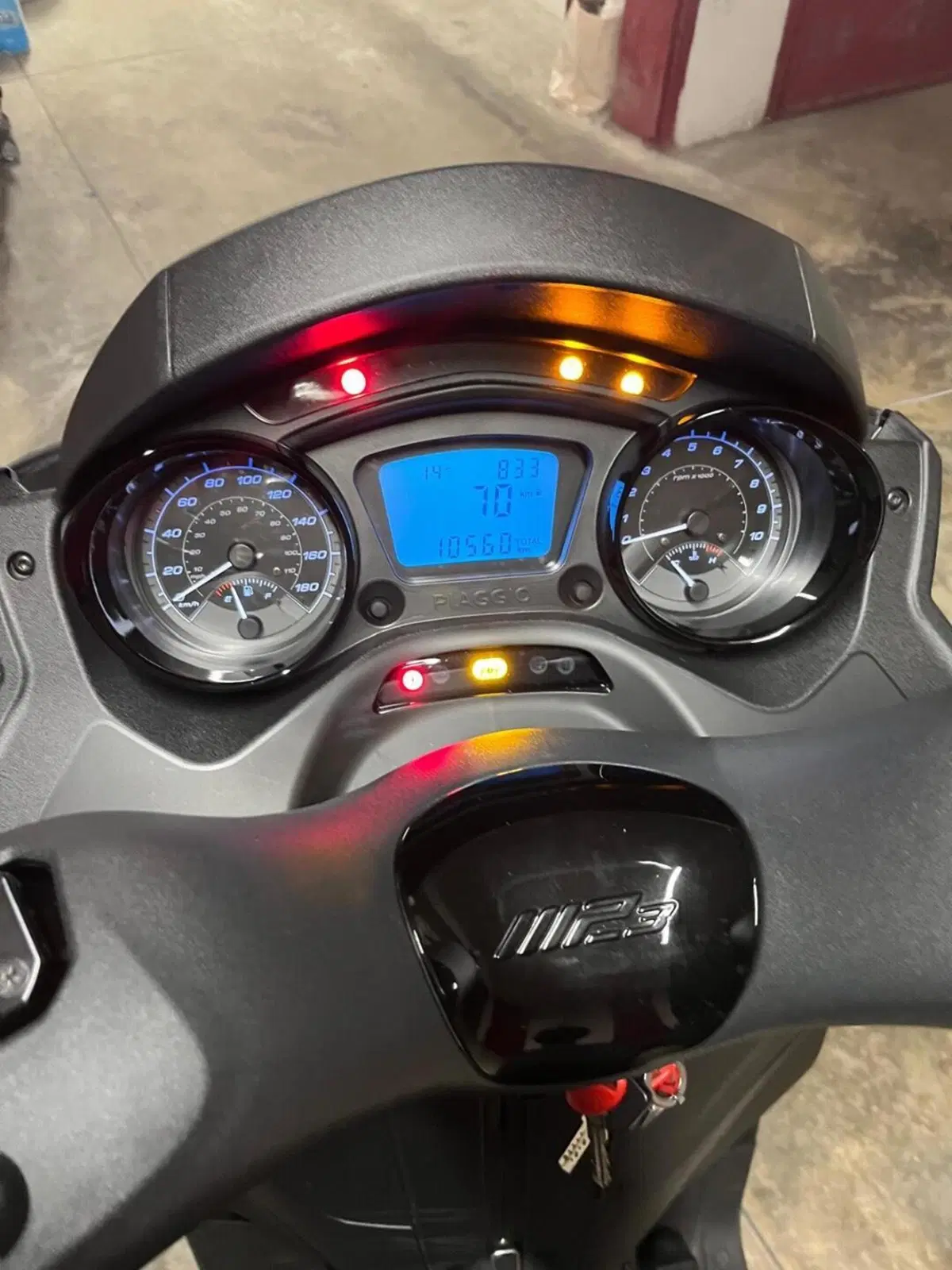 Piaggio MP3 300 ABS Hpe (2021 - 24) (8)