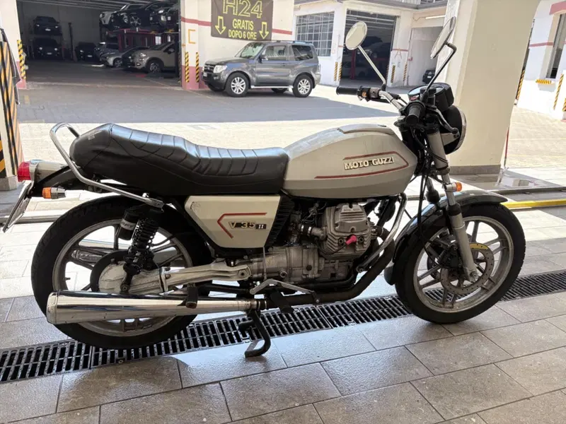 Moto Guzzi V35 II (2)