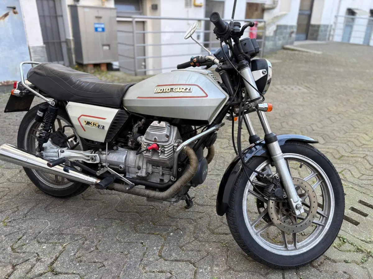 Moto Guzzi V35 II (7)