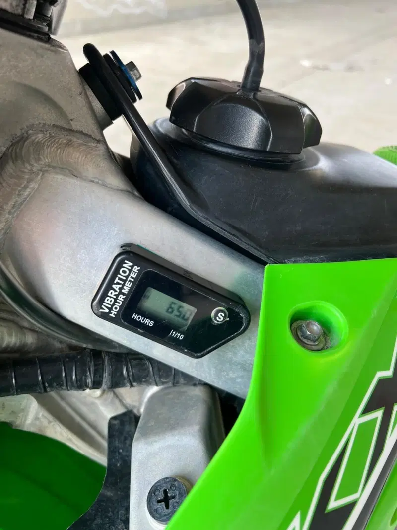 Kawasaki KX 250 F (2023) (3)