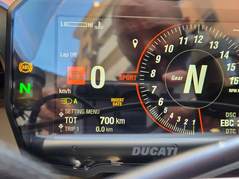 Ducati Panigale V4 SP2 30° Anniversario 916 (2024) (3)