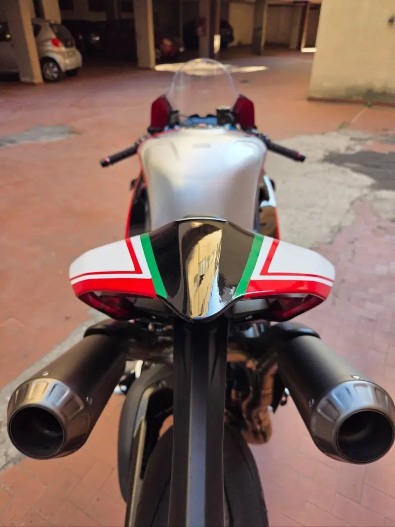 Ducati Panigale V4 SP2 30° Anniversario 916 (2024) (4)