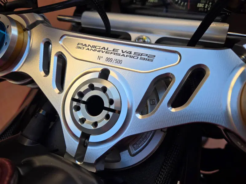 Ducati Panigale V4 SP2 30° Anniversario 916 (2024) (11)