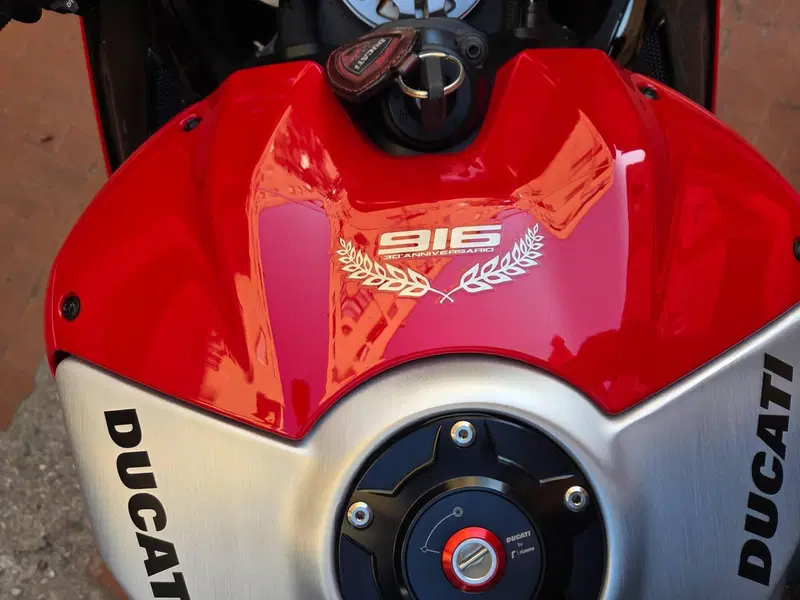 Ducati Panigale V4 SP2 30° Anniversario 916 (2024) (12)