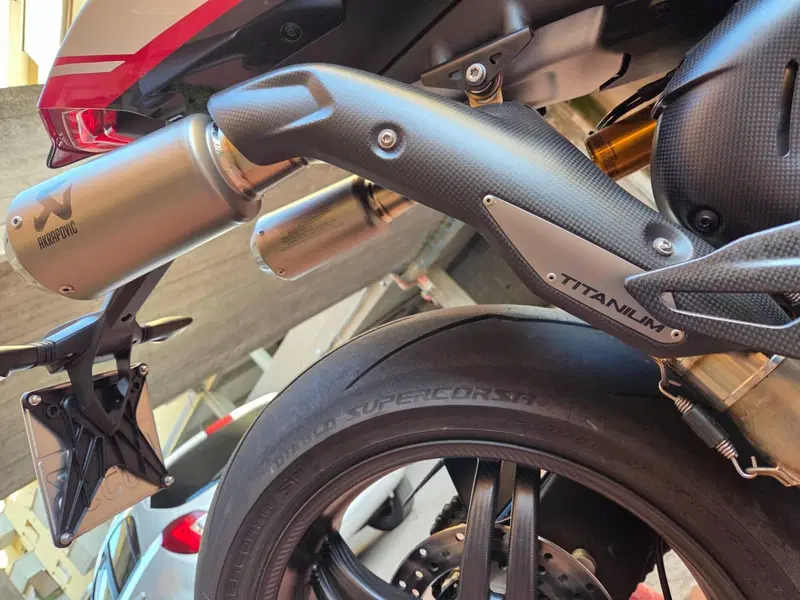 Ducati Panigale V4 SP2 30° Anniversario 916 (2024) (14)